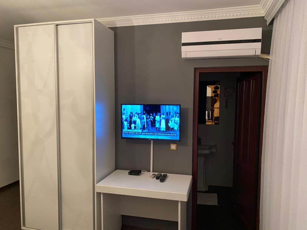 Hotel Adria Pristina Eksteriør bilde