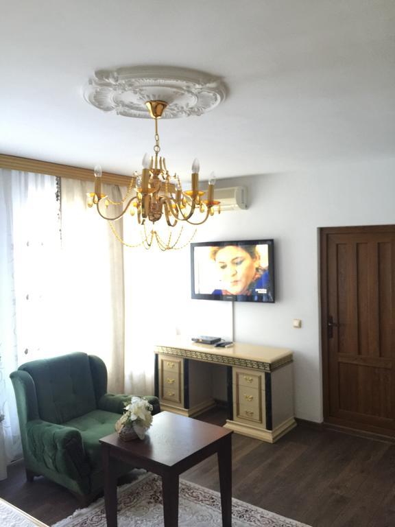 Hotel Adria Pristina Eksteriør bilde