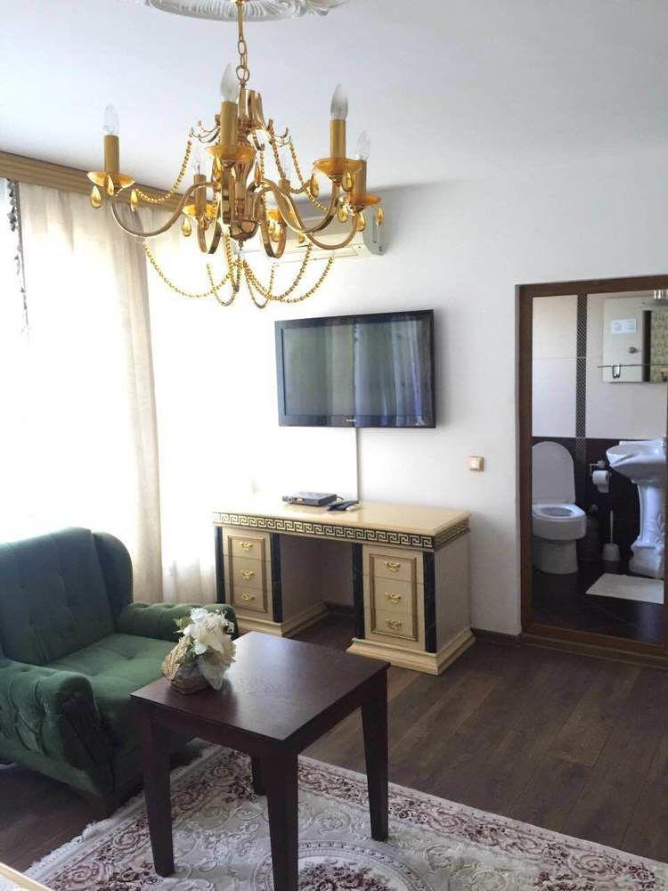 Hotel Adria Pristina Eksteriør bilde