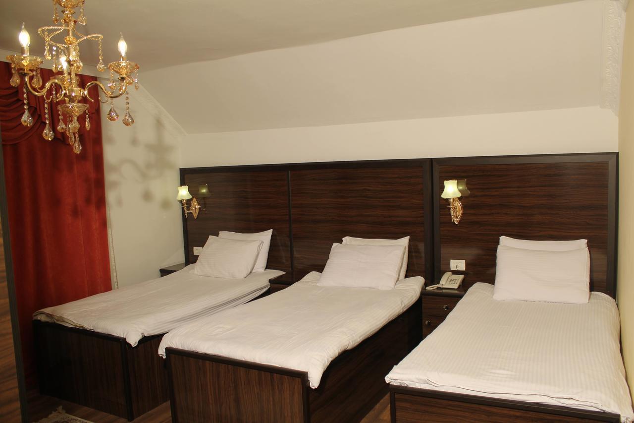 Hotel Adria Pristina Eksteriør bilde