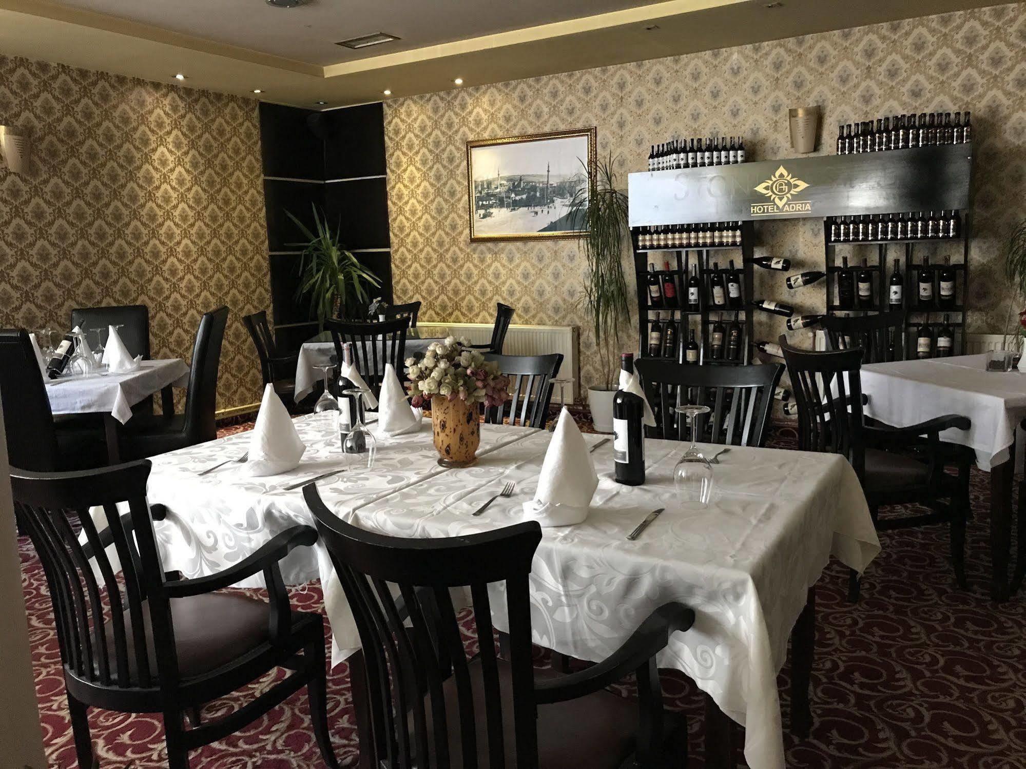 Hotel Adria Pristina Eksteriør bilde
